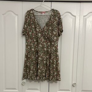 Hot Kiss Floral Wrap Dress - Green and White